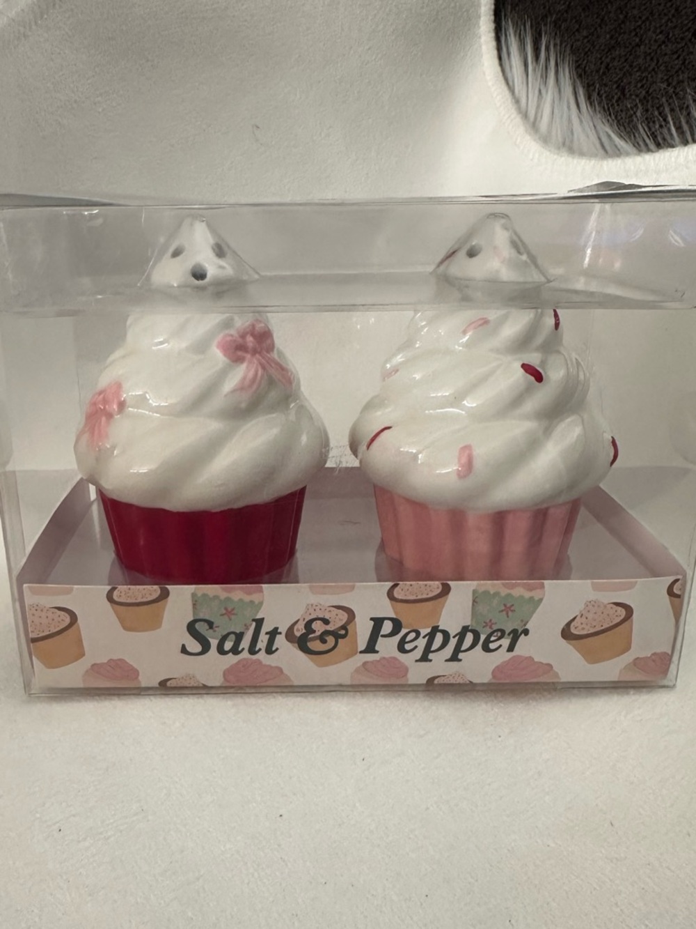 NIB Cupcake Ceramic Shakers - Pink and Red Salt & Pepper